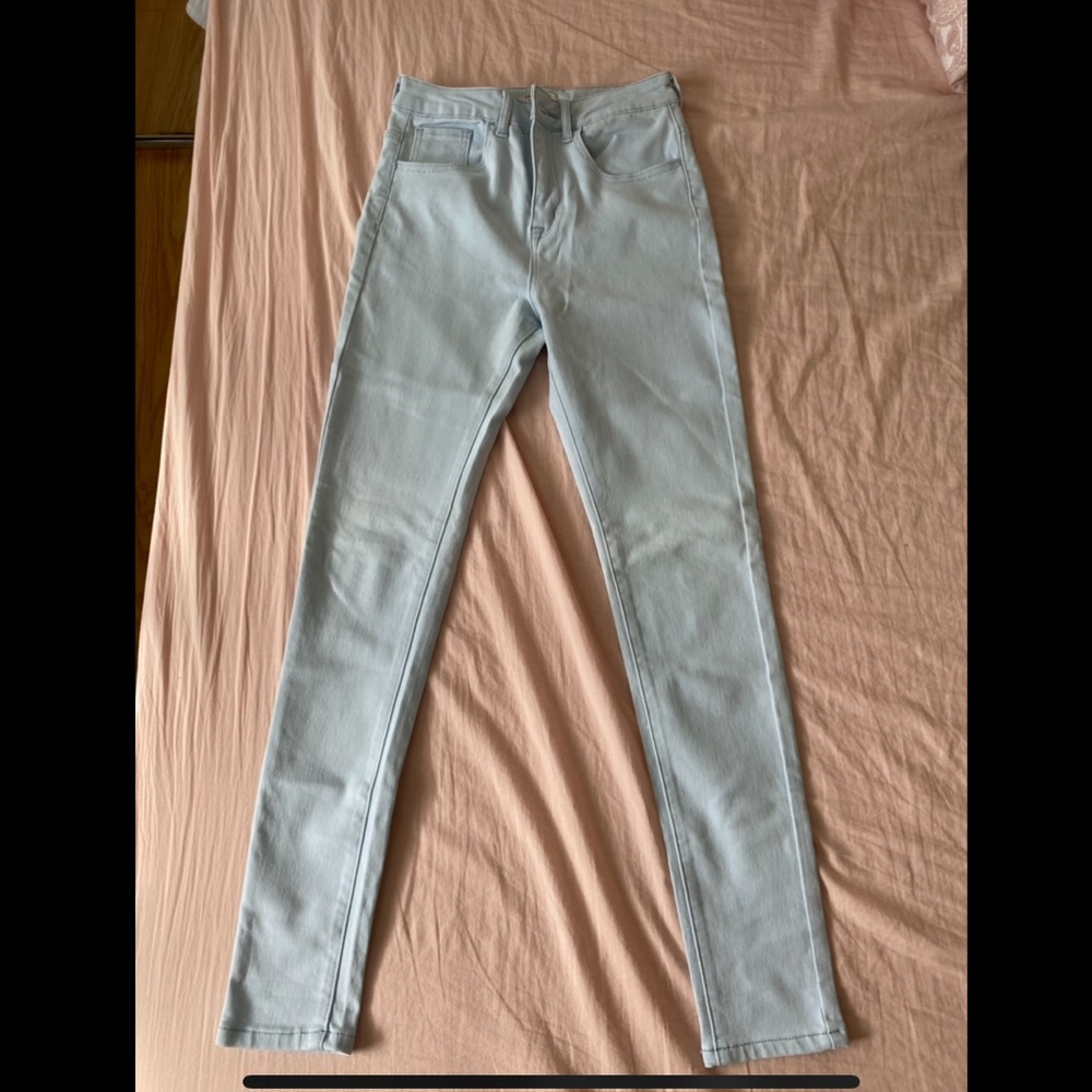 Forever 21 Light Wash Skinny Jeans